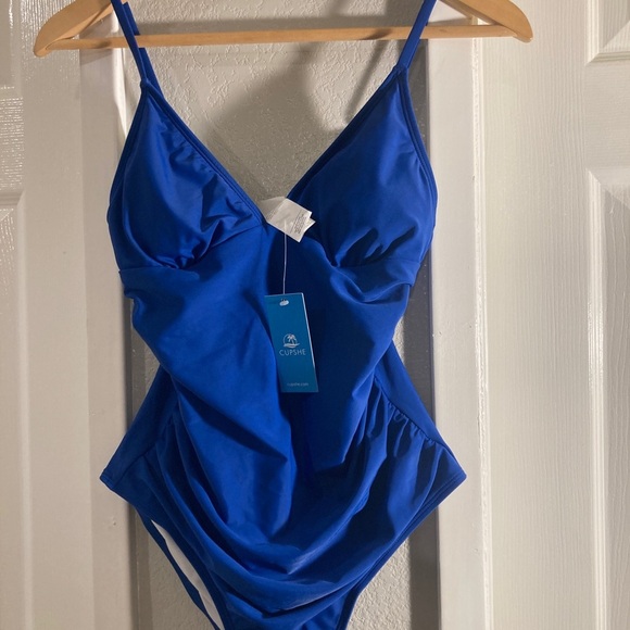 ❗️5X$30❗️ Women's Cupshe Shirred V-Neck Low Back One-Piece Swimsuit - Picture 5 of 5